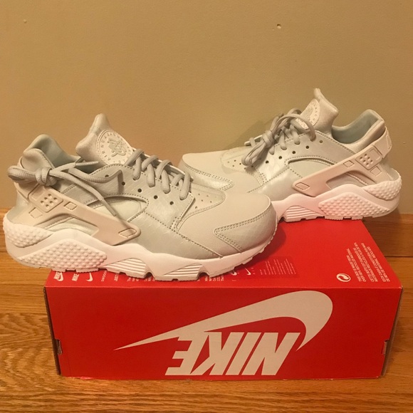 nike women's air huarache run se shoe
